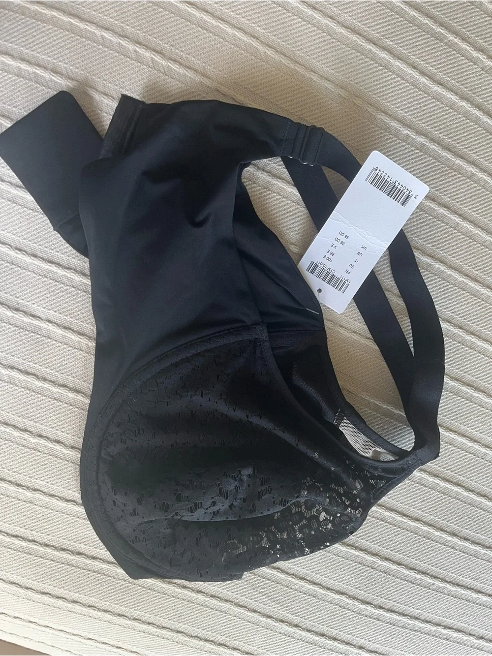 Chantelle underwire bra size 38DD